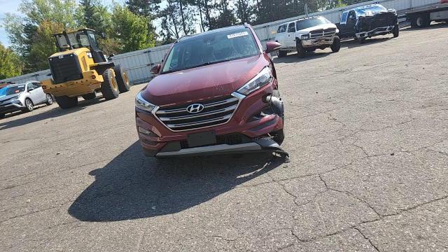 2018 Hyundai Tucson Value VIN: KM8J3CA23JU831382 Lot: 81015585