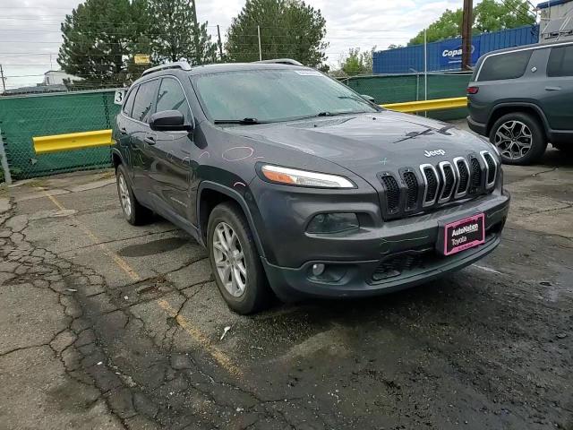 2015 Jeep Cherokee Latitude VIN: 1C4PJMCB4FW571769 Lot: 84007415