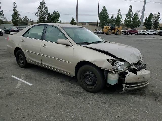2004 Toyota Camry Le VIN: 4T1BF30K94U575234 Lot: 71221805