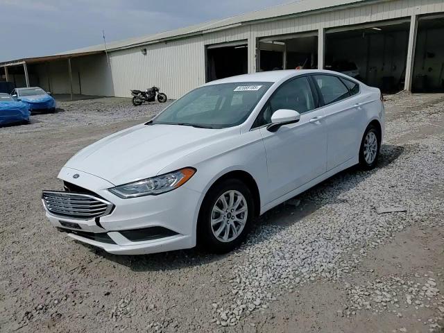 2018 Ford Fusion S VIN: 3FA6P0G72JR125713 Lot: 82088185