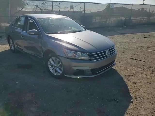 2017 Volkswagen Passat S VIN: 1VWAT7A35HC003013 Lot: 81798885