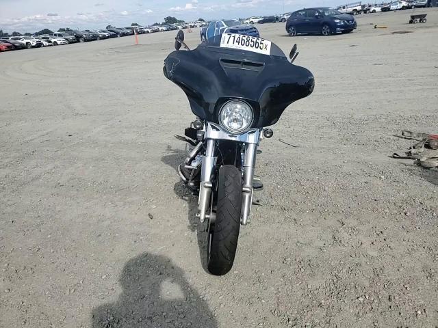 2015 Harley-Davidson Flhx Street Glide VIN: 1HD1KBM10FB662041 Lot: 71468565