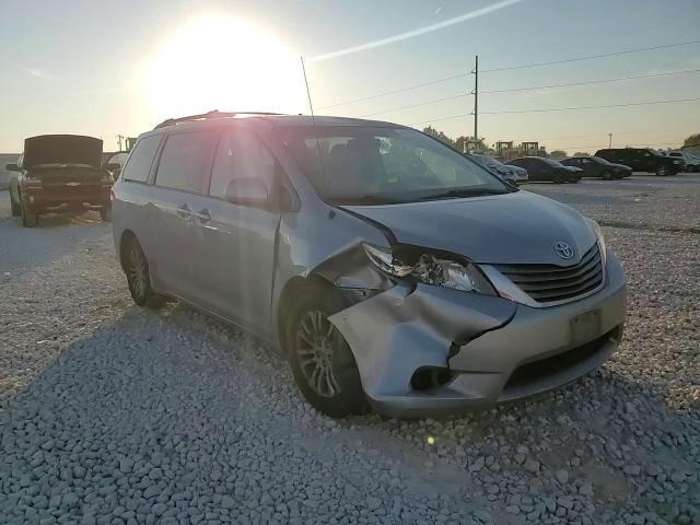2011 Toyota Sienna Xle VIN: 5TDYK3DC7BS171587 Lot: 81879155