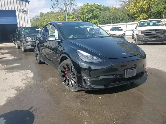 2022 Tesla Model Y VIN: 7SAYGDEF9NF495099 Lot: 82113525