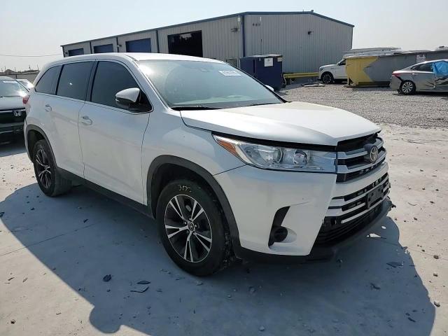 2019 Toyota Highlander Le VIN: 5TDZARFH6KS059091 Lot: 81657055