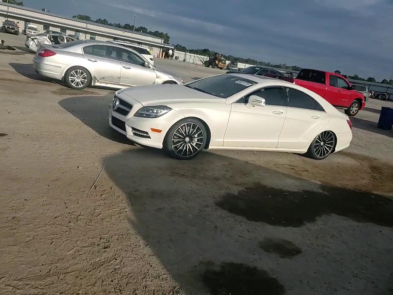 Фото: WDDLJ9BBXEA111532