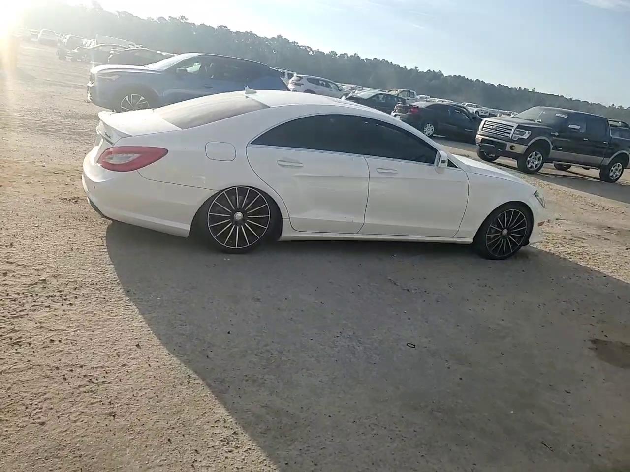 Фото: WDDLJ9BBXEA111532