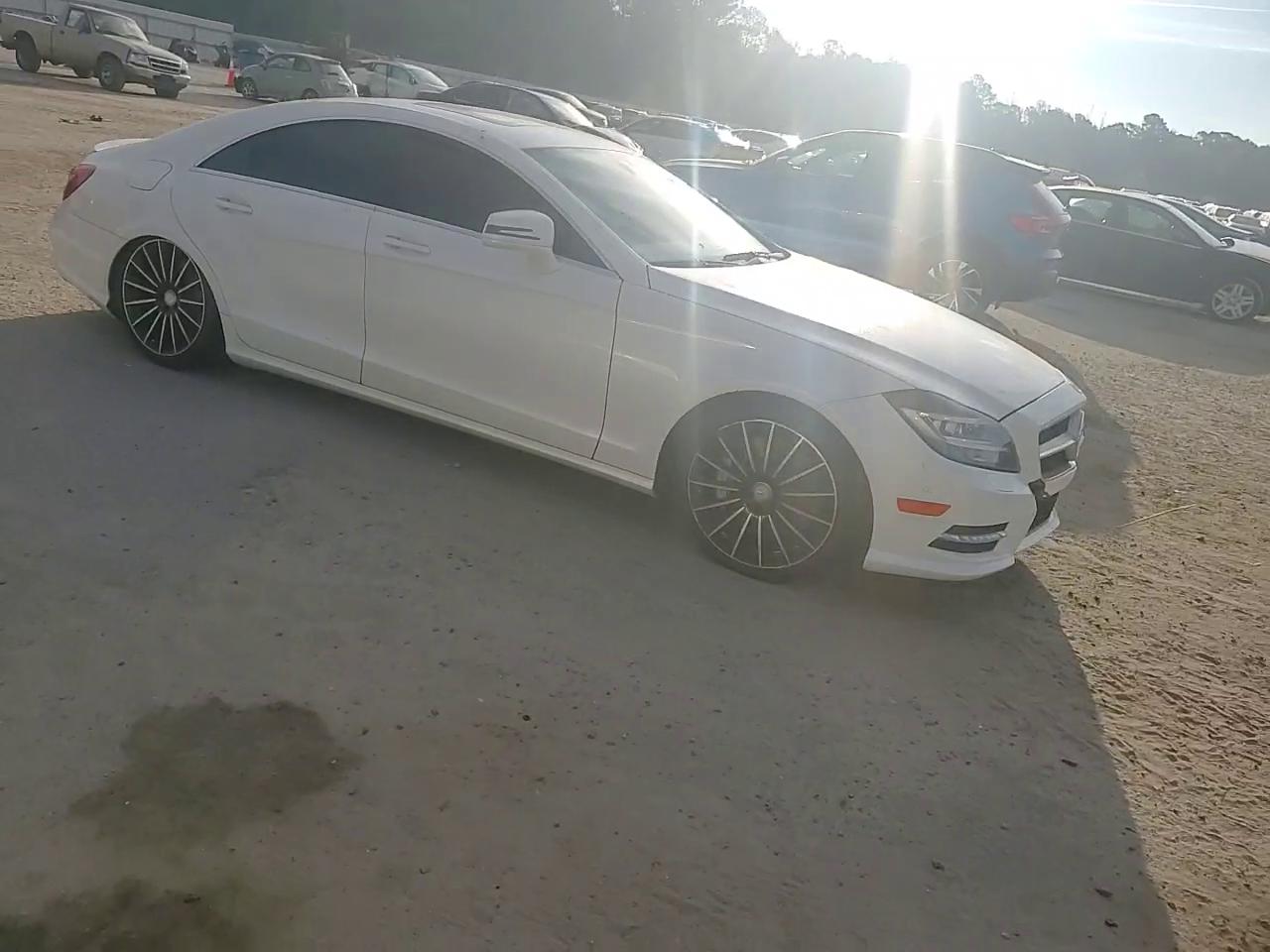 Фото: WDDLJ9BBXEA111532