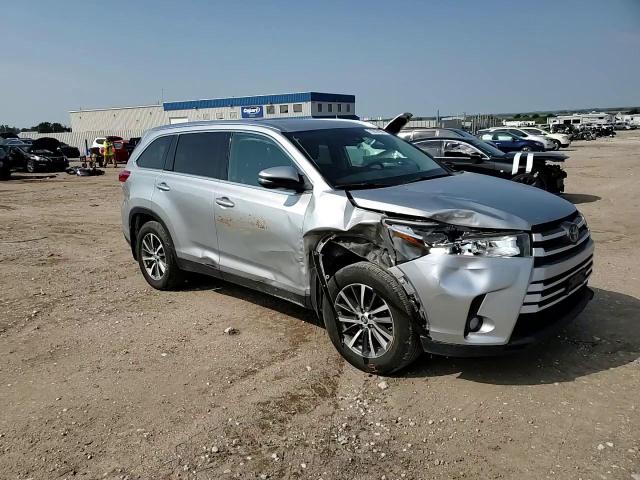2019 Toyota Highlander Se VIN: 5TDJZRFH4KS959879 Lot: 71919195