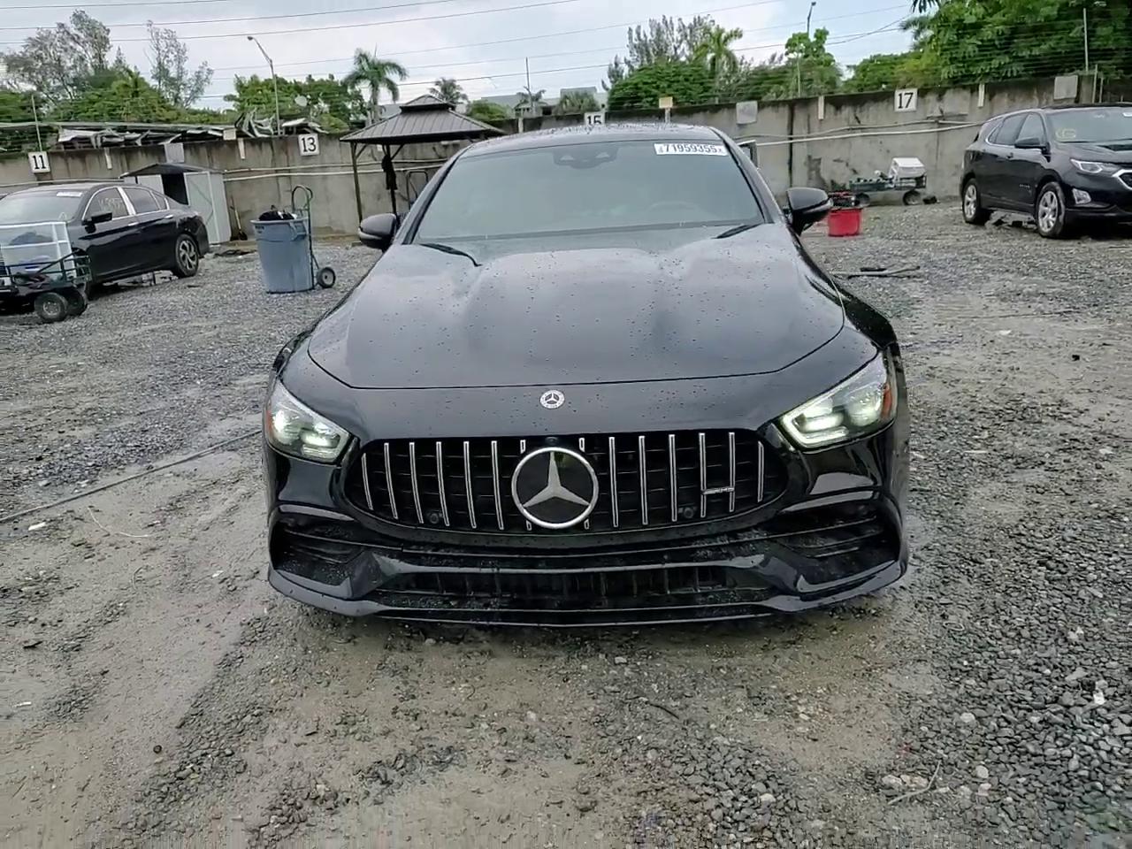 Фото: WDD7X6BB7KA008322