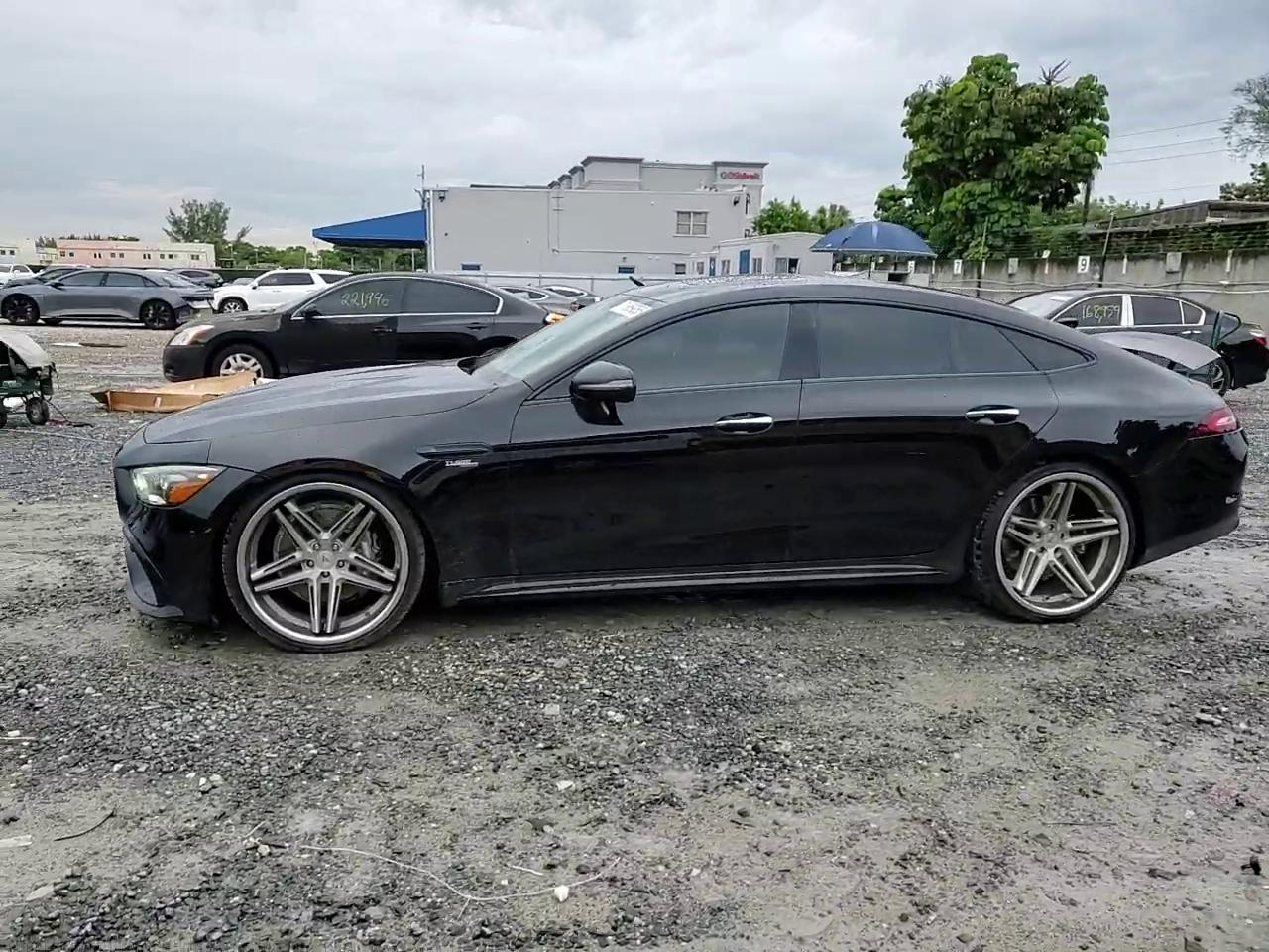 Фото: WDD7X6BB7KA008322