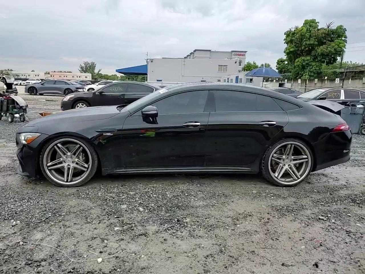 Фото: WDD7X6BB7KA008322