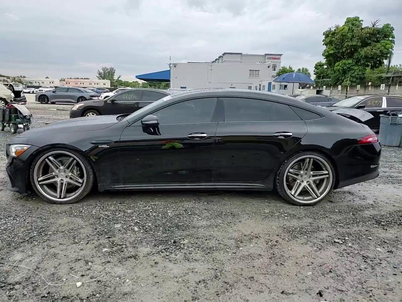 Фото: WDD7X6BB7KA008322