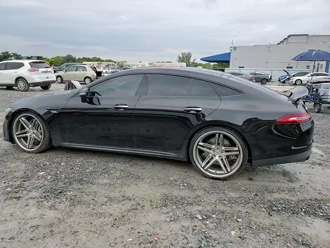 Фото: WDD7X6BB7KA008322