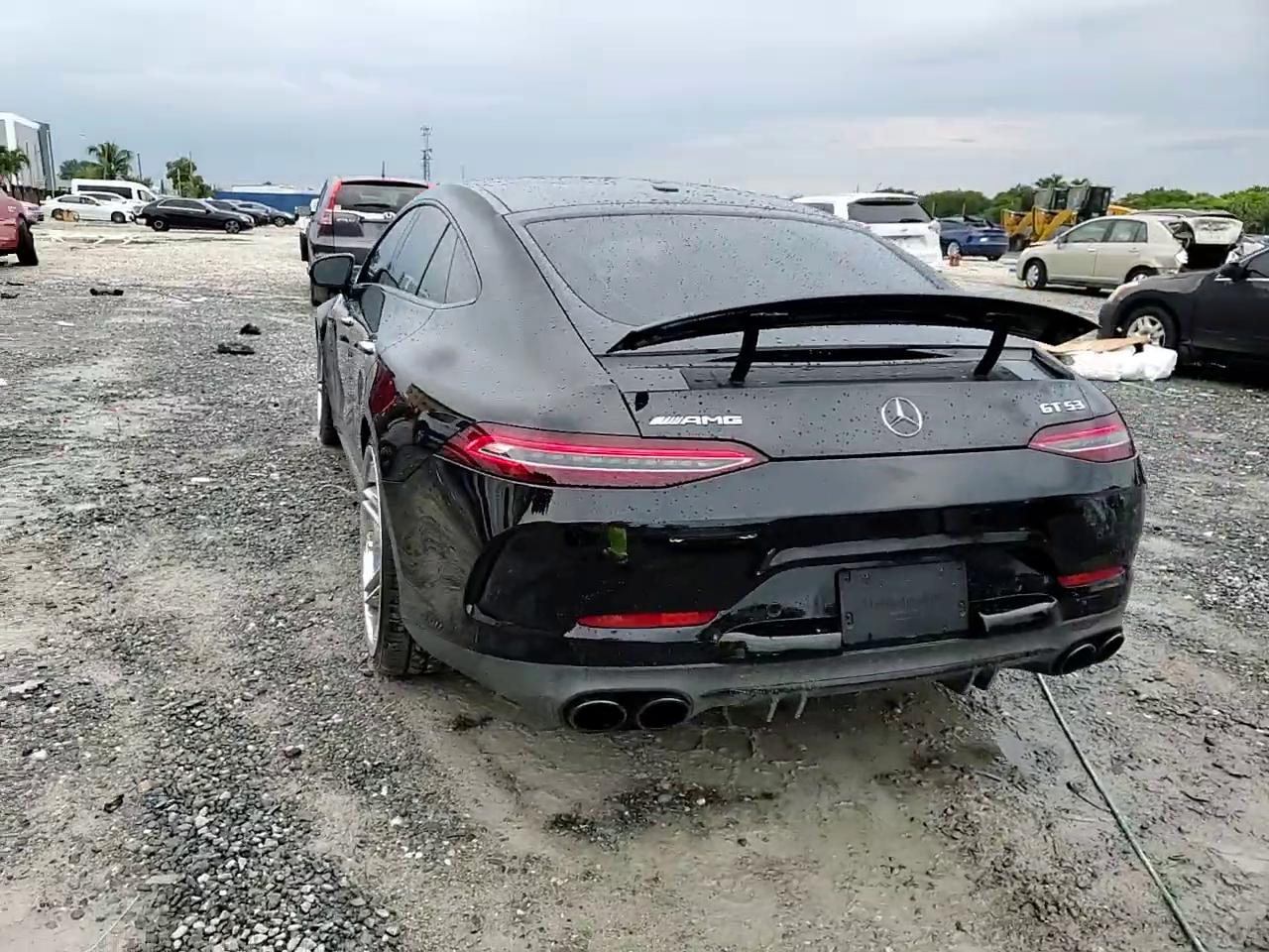 Фото: WDD7X6BB7KA008322