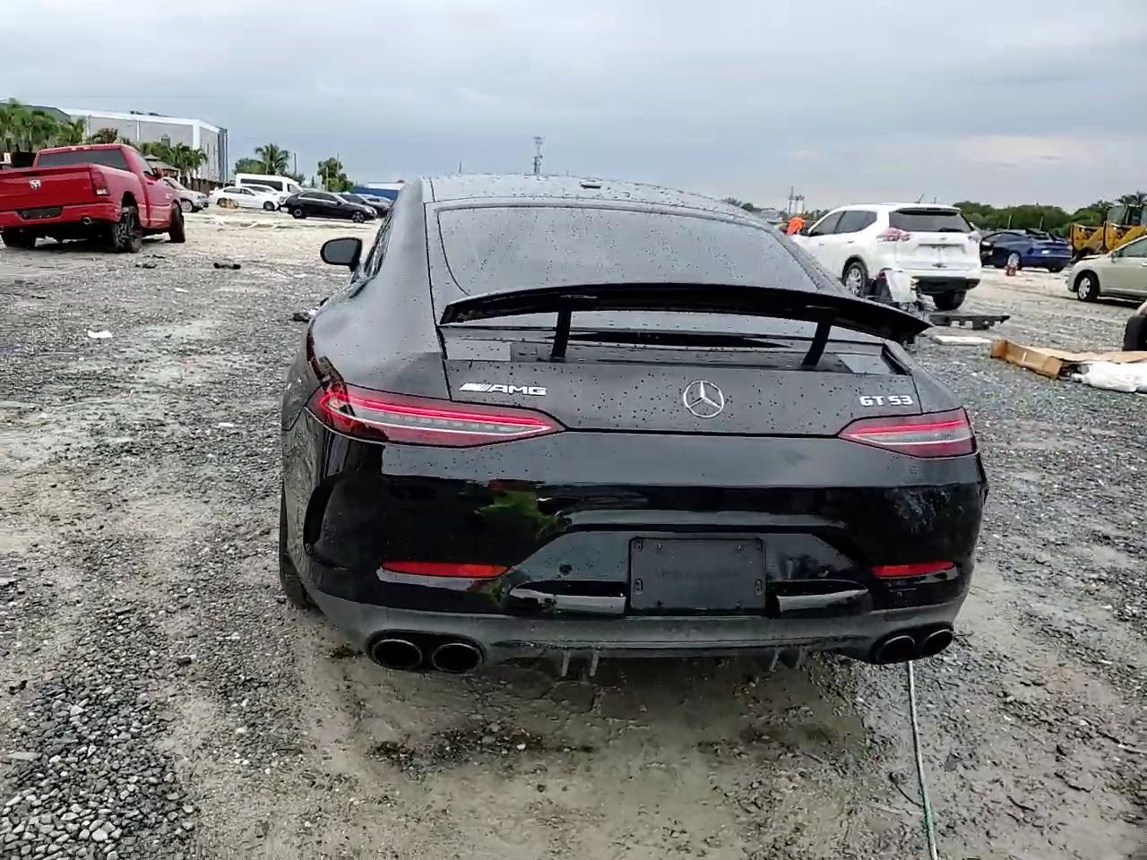 Фото: WDD7X6BB7KA008322