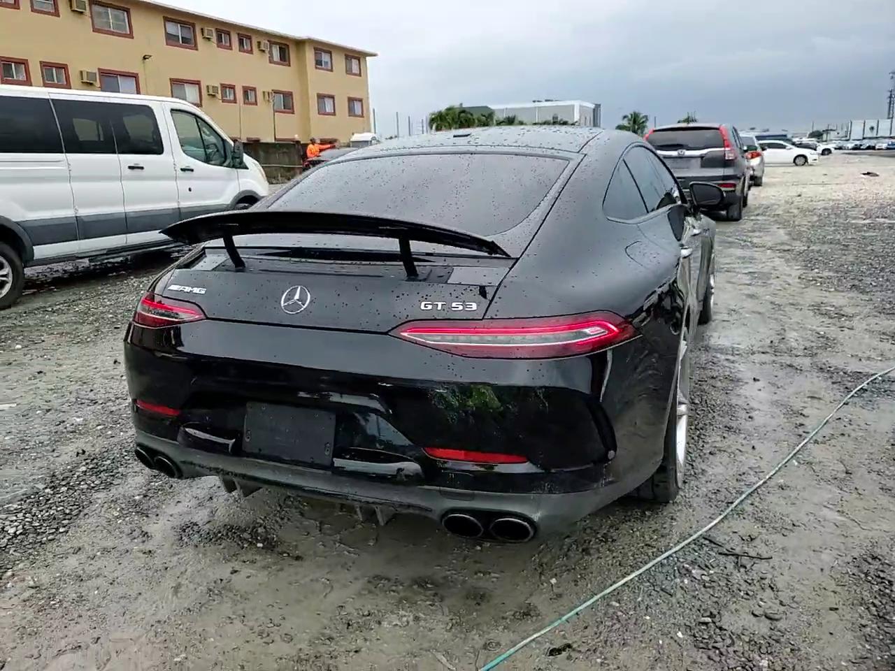 Фото: WDD7X6BB7KA008322