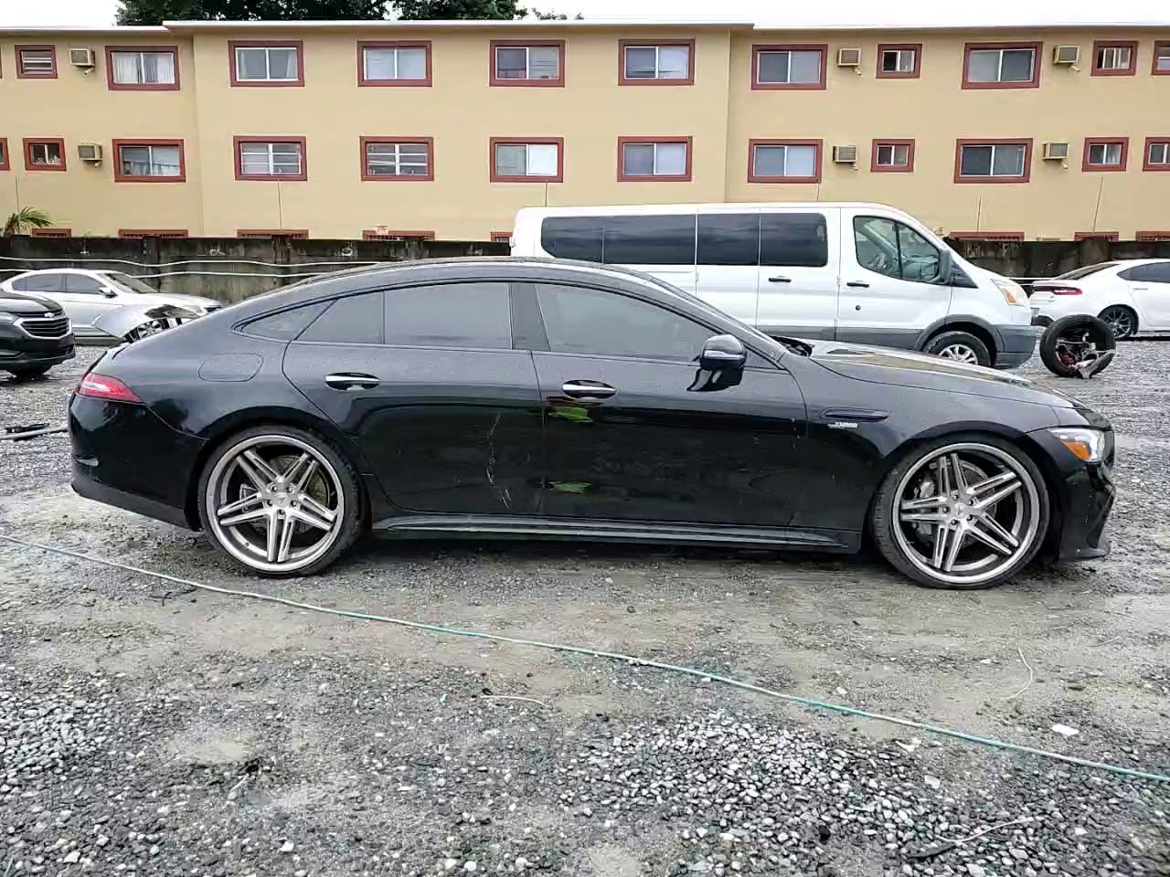 Фото: WDD7X6BB7KA008322