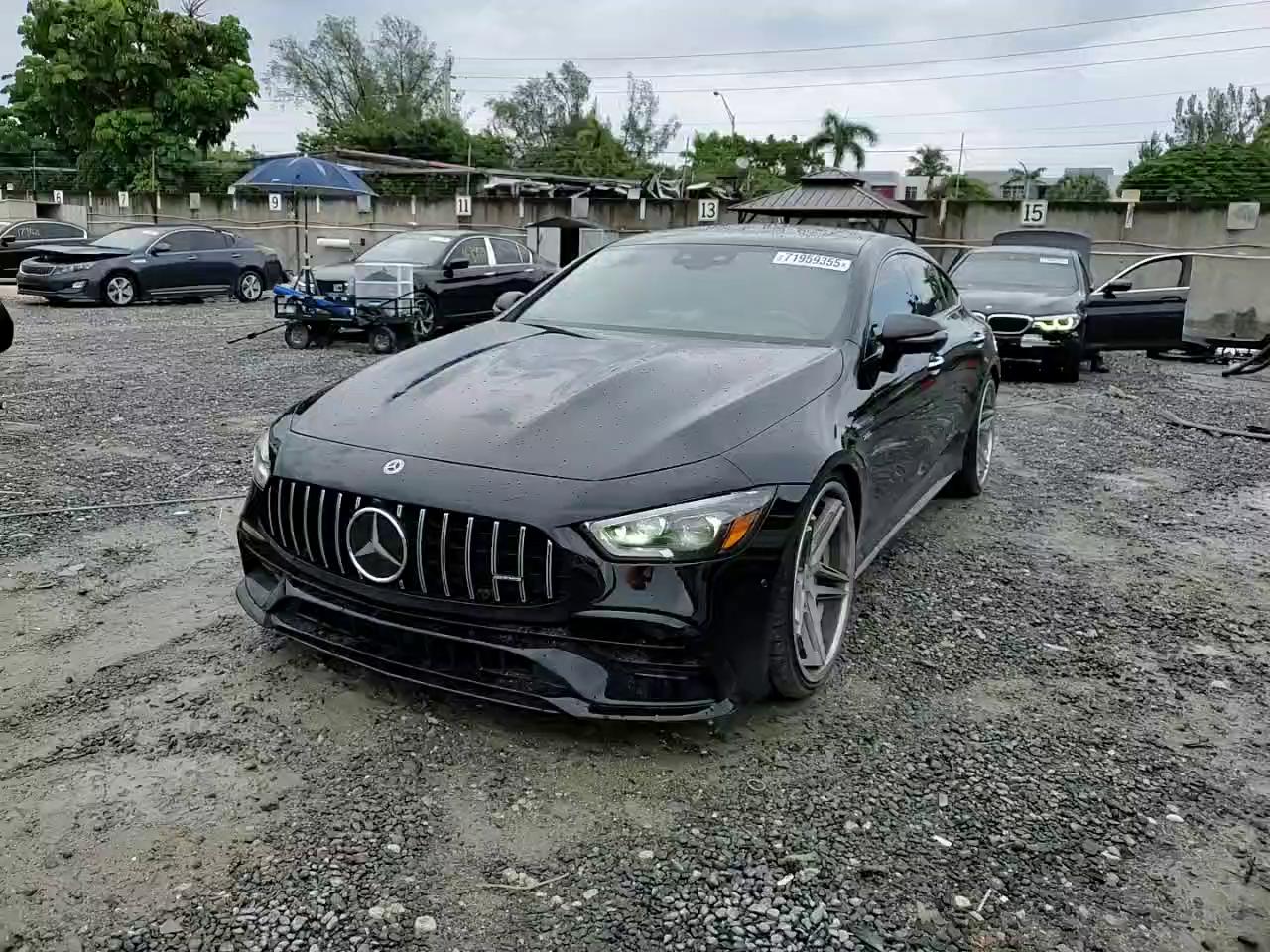 Фото: WDD7X6BB7KA008322