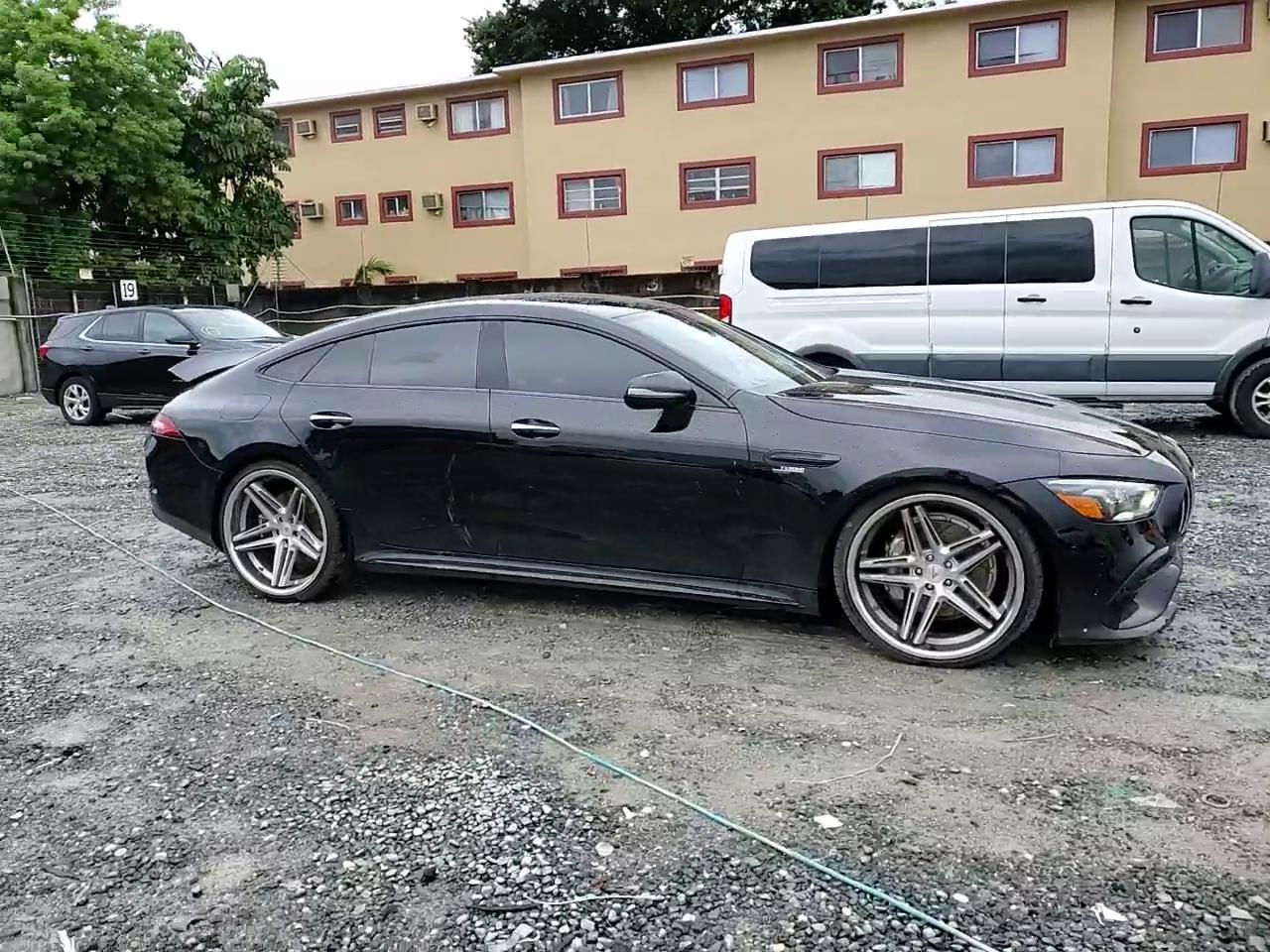 Фото: WDD7X6BB7KA008322