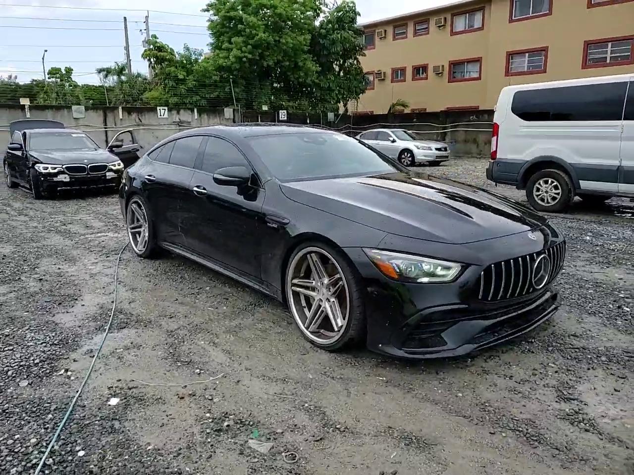 Фото: WDD7X6BB7KA008322