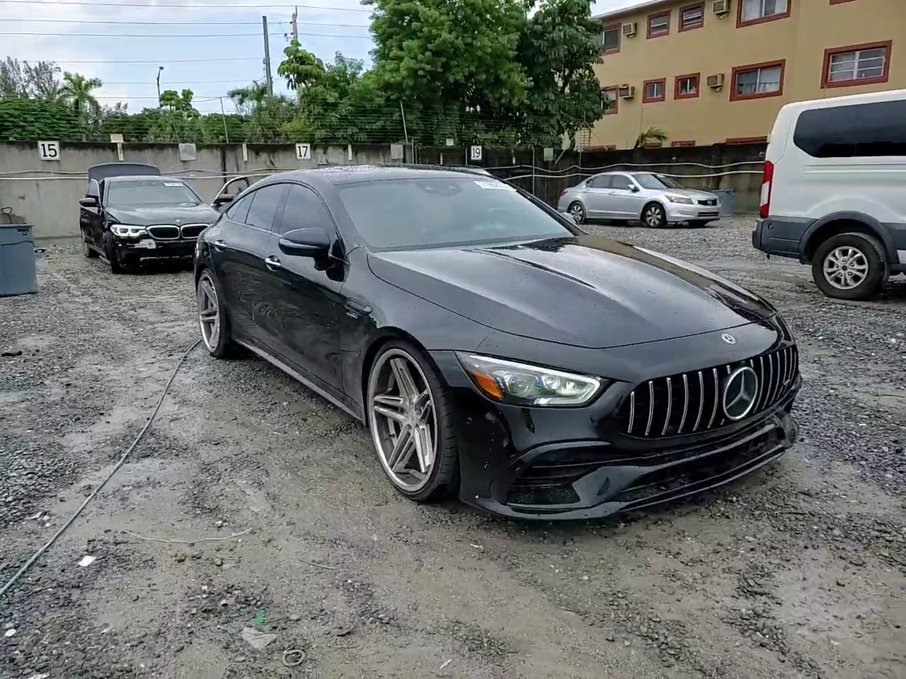 Фото: WDD7X6BB7KA008322