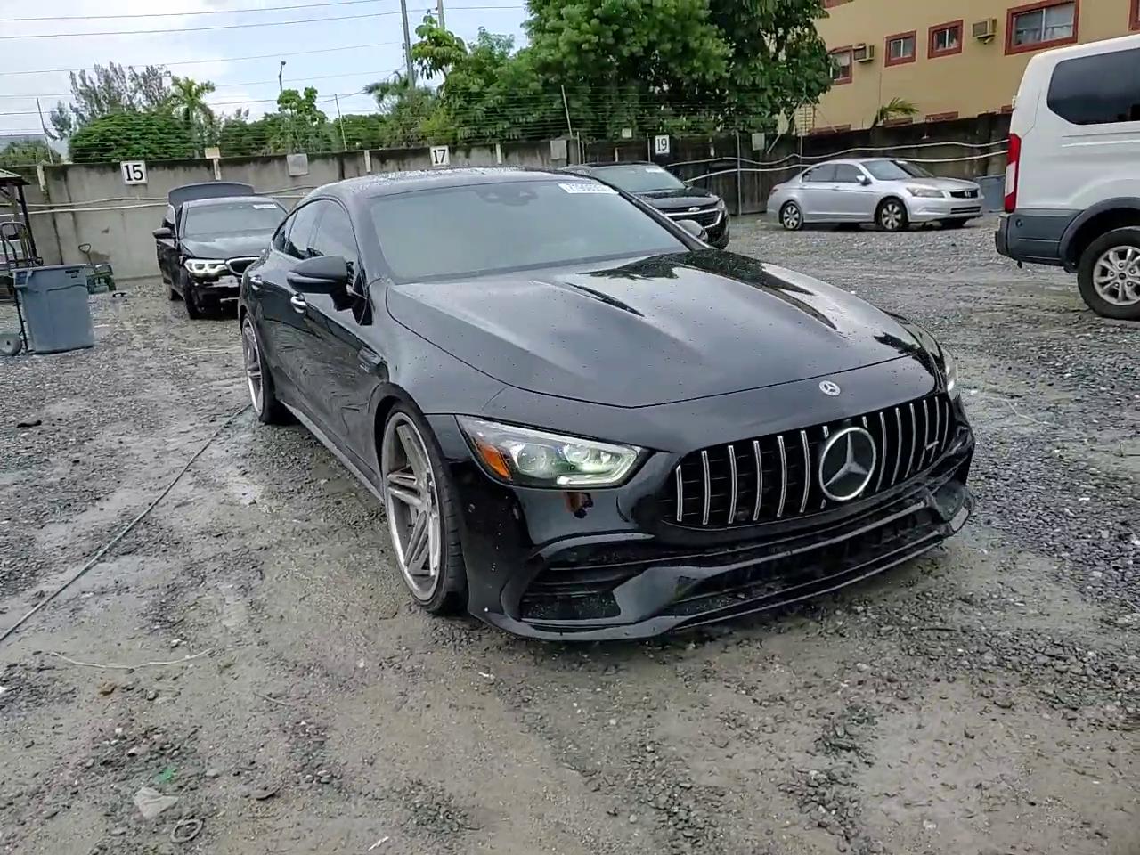 Фото: WDD7X6BB7KA008322