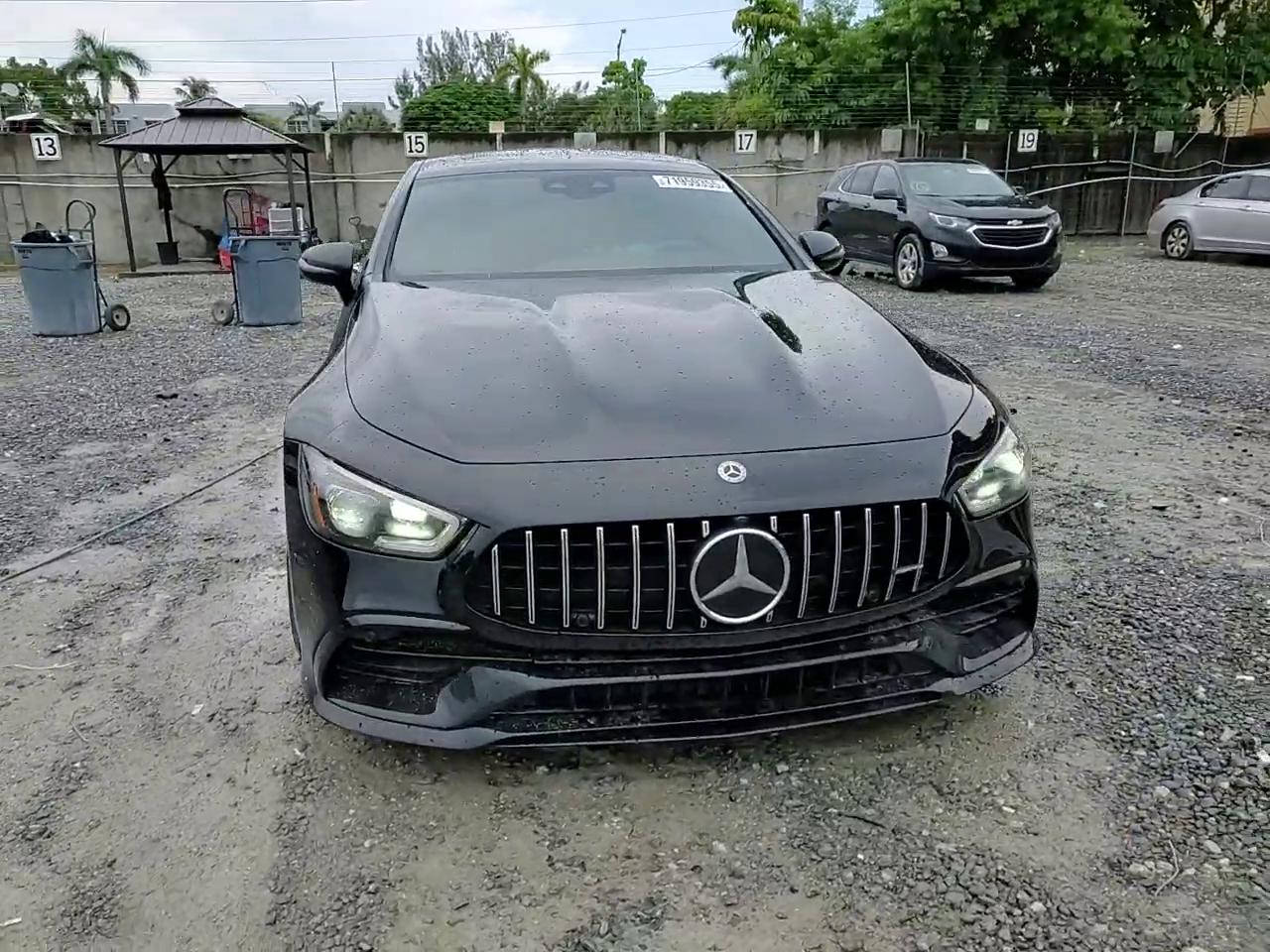 Фото: WDD7X6BB7KA008322