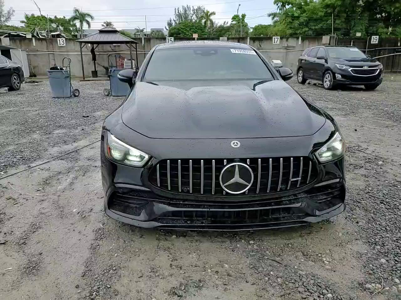 Фото: WDD7X6BB7KA008322