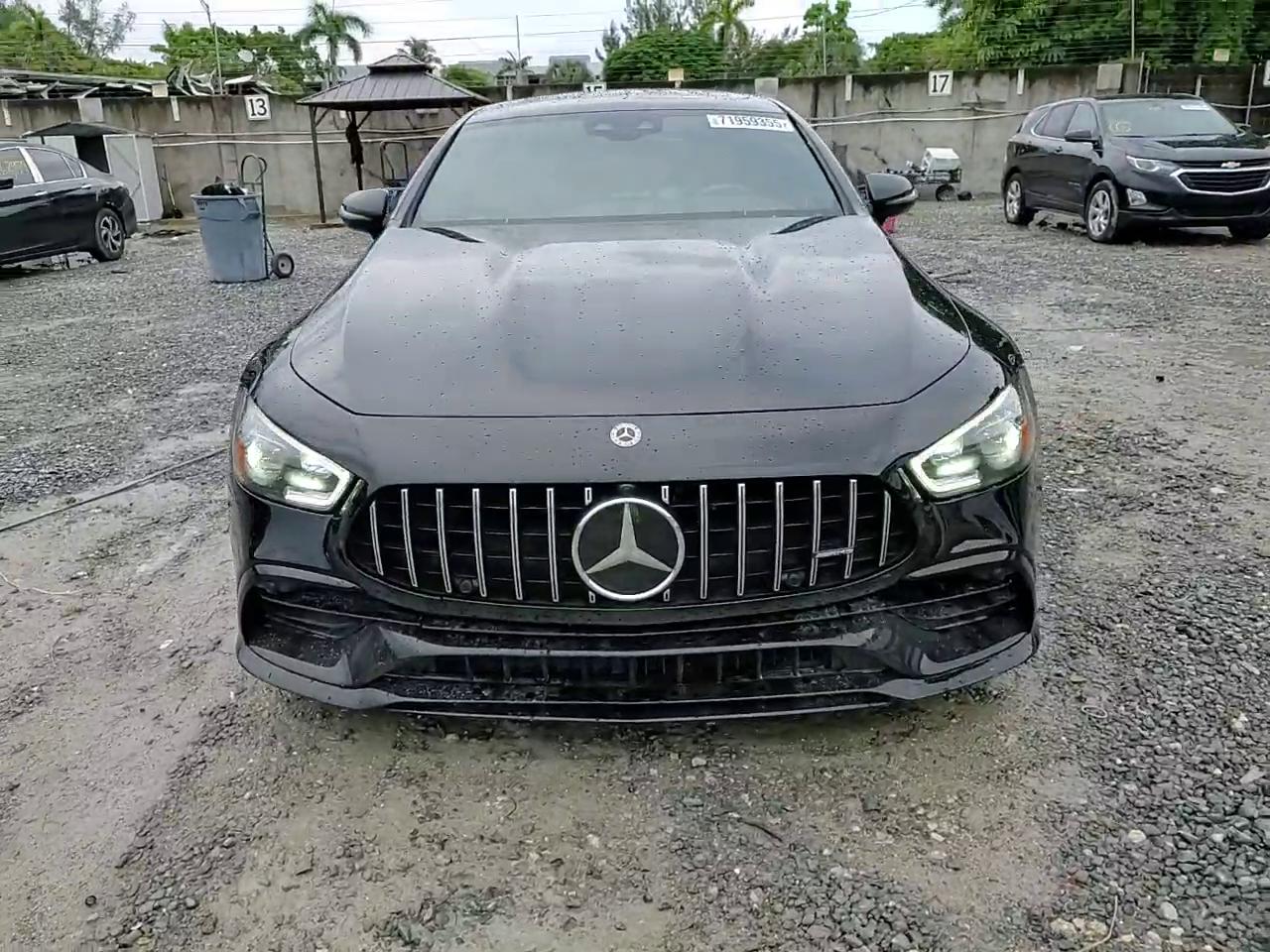 Фото: WDD7X6BB7KA008322