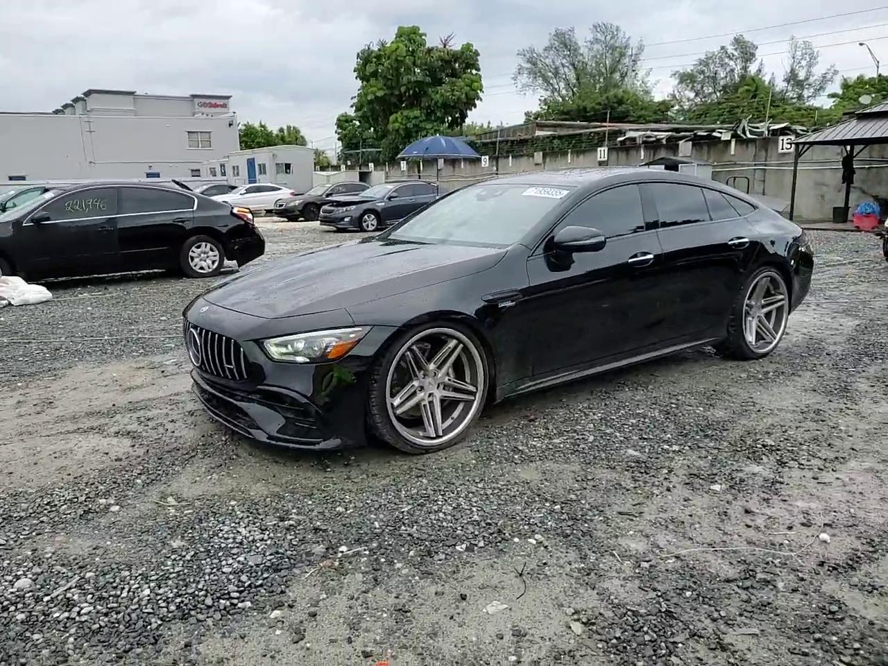 Фото: WDD7X6BB7KA008322