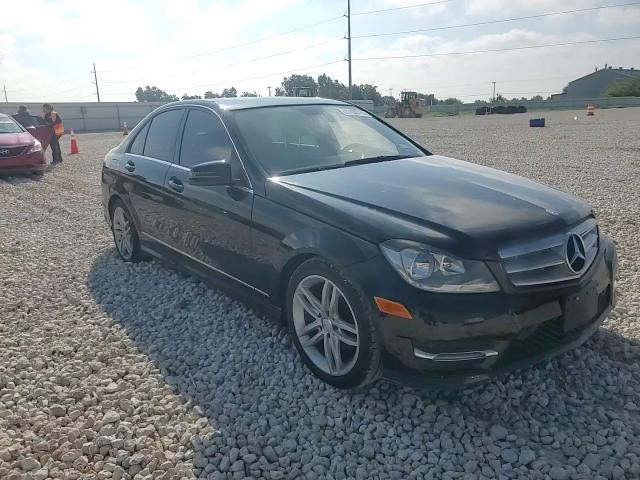 2013 Mercedes-Benz C 250 VIN: WDDGF4HB1DA800788 Lot: 71100755