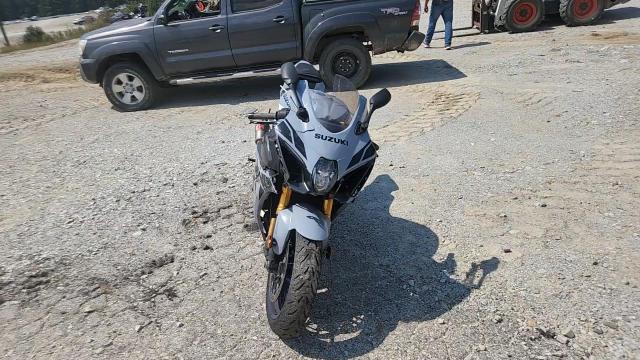 2022 Suzuki Gsx-R1000 R VIN: JS1DM11H2N7100254 Lot: 71692095