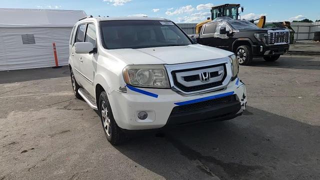 2011 Honda Pilot Touring VIN: 5FNYF3H94BB029768 Lot: 71886275