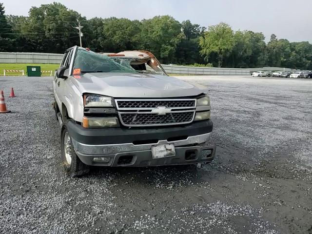 2005 Chevrolet Silverado K2500 Heavy Duty VIN: 1GCHK23255F826143 Lot: 71189425