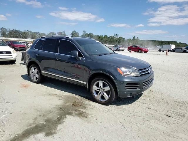 2013 Volkswagen Touareg V6 VIN: WVGEF9BP0DD006152 Lot: 80262925