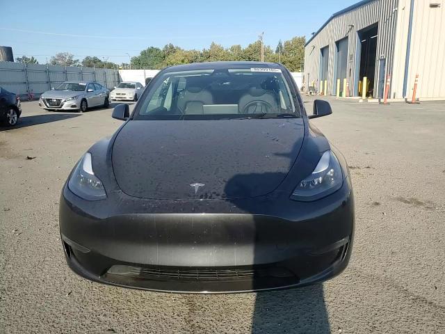 2025 Tesla Model Y VIN: 7SAYGDEEXSF281368 Lot: 80309105