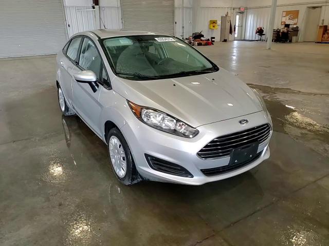 2015 Ford Fiesta S VIN: 3FADP4AJ5FM198422 Lot: 80954575