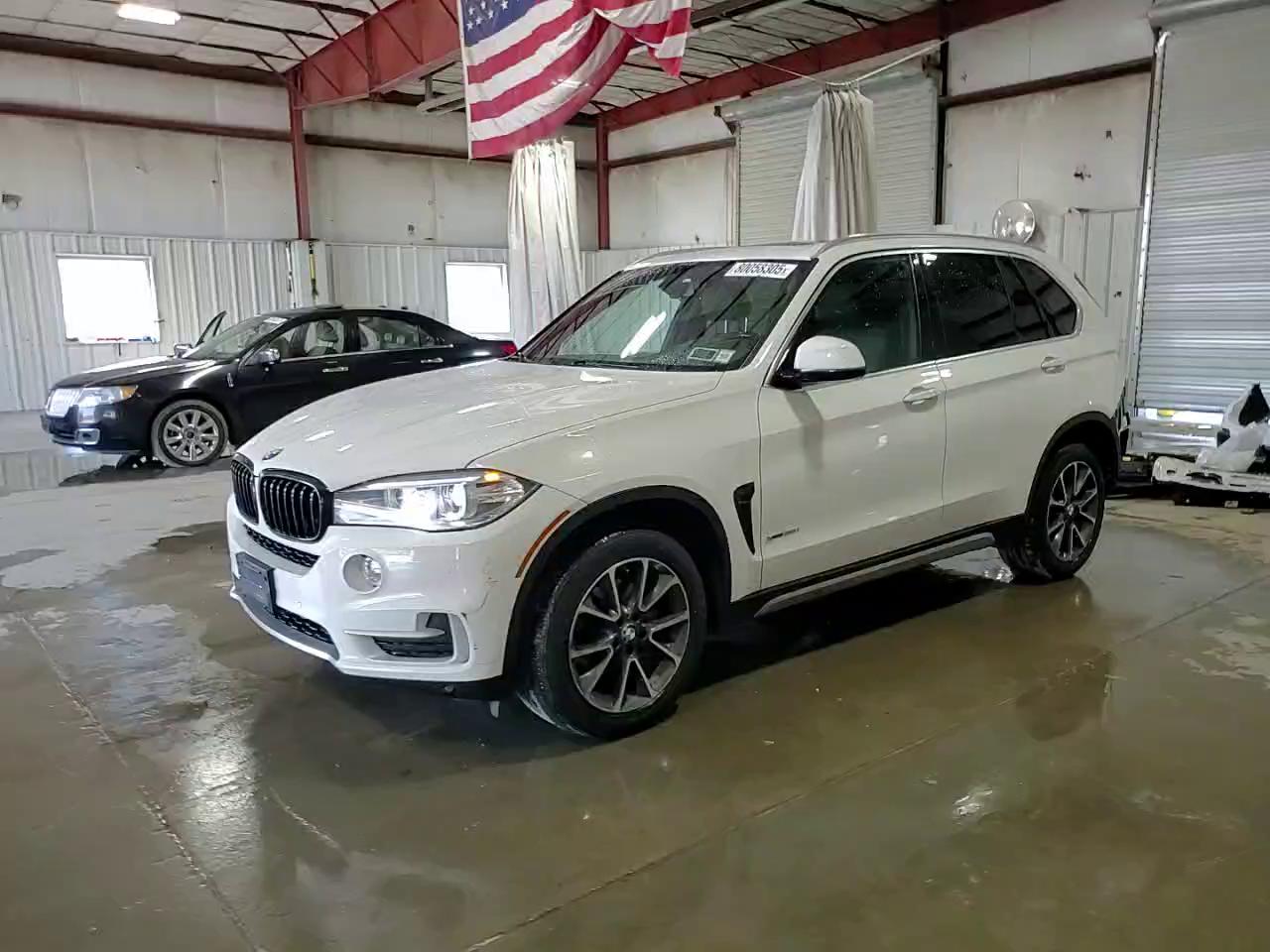 Фото: 5UXKR0C38H0X83258