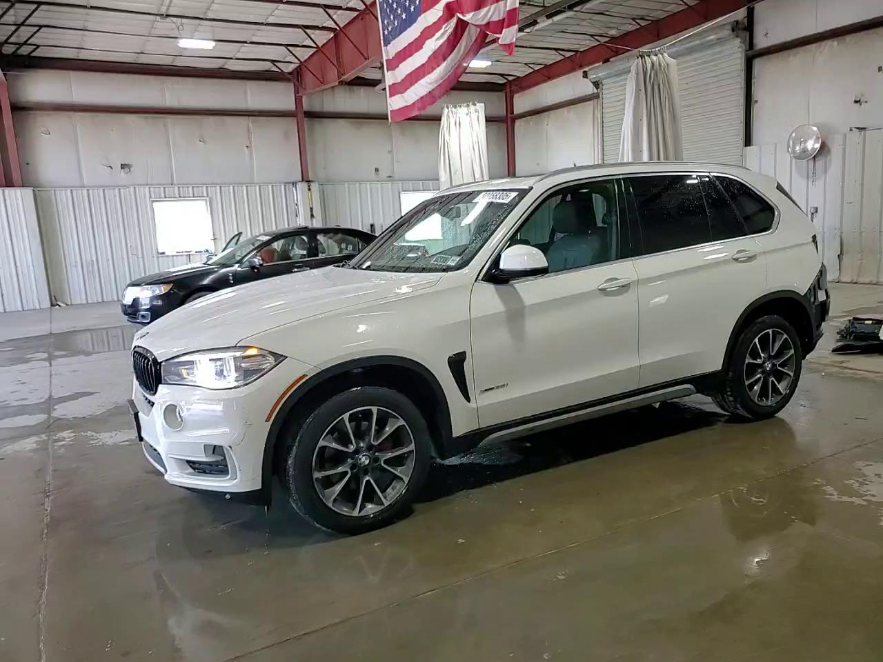 Фото: 5UXKR0C38H0X83258