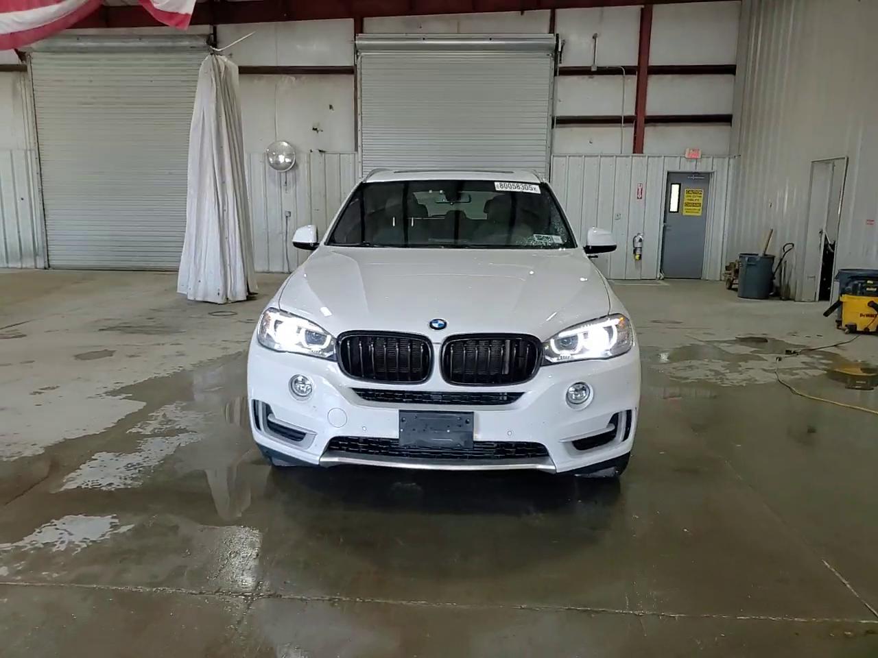 Фото: 5UXKR0C38H0X83258