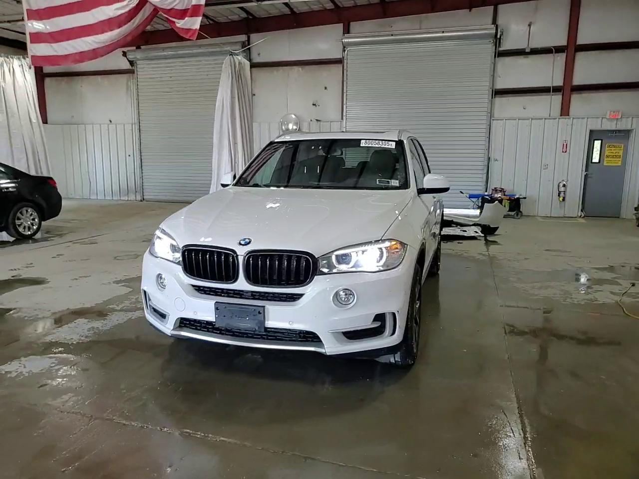 Фото: 5UXKR0C38H0X83258