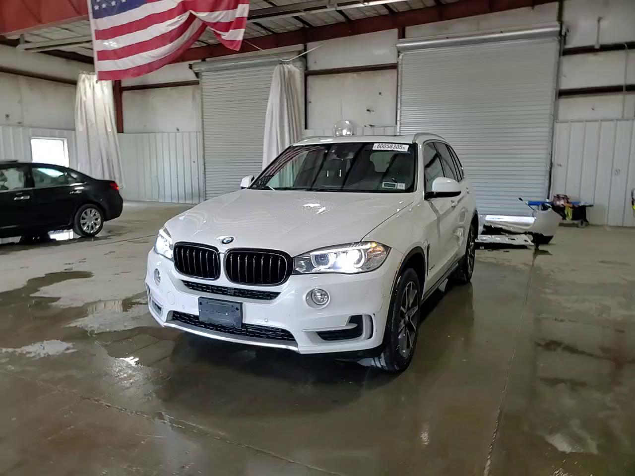 Фото: 5UXKR0C38H0X83258