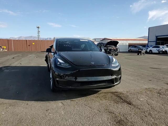 2023 Tesla Model Y VIN: 7SAYGDEE7PF923939 Lot: 84038945