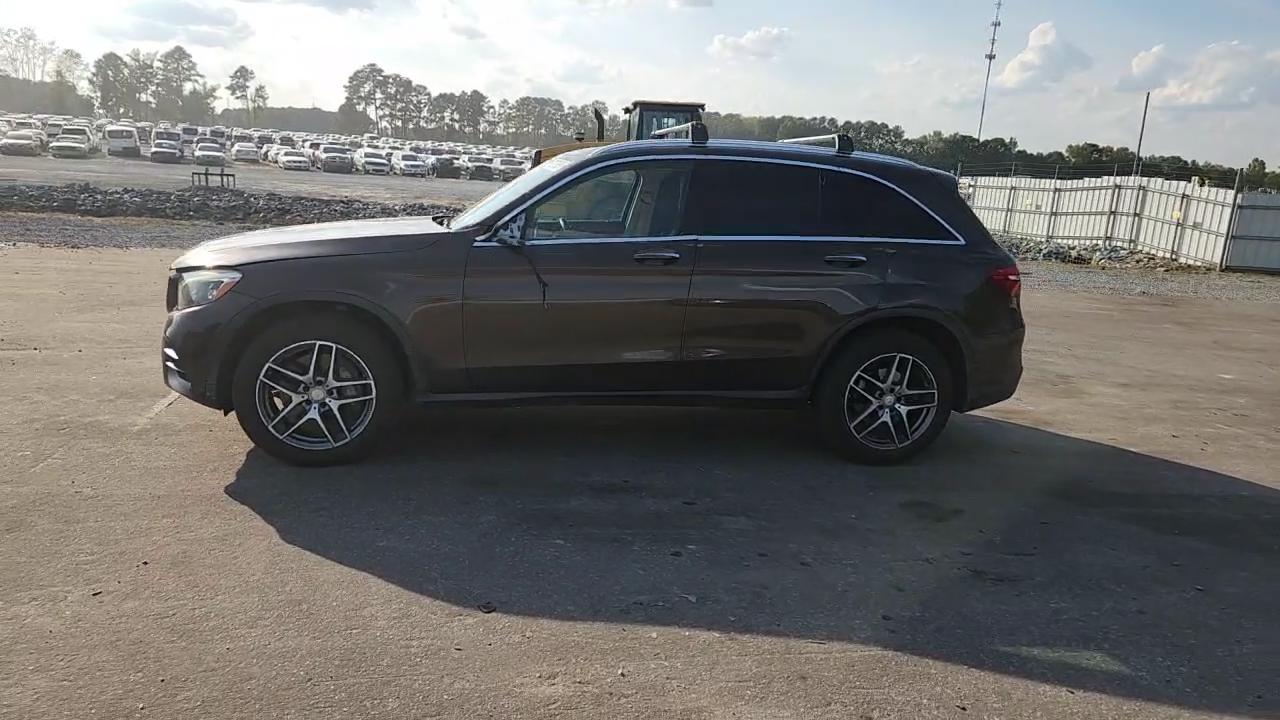 Фото: WDC0G4KB2GF114472