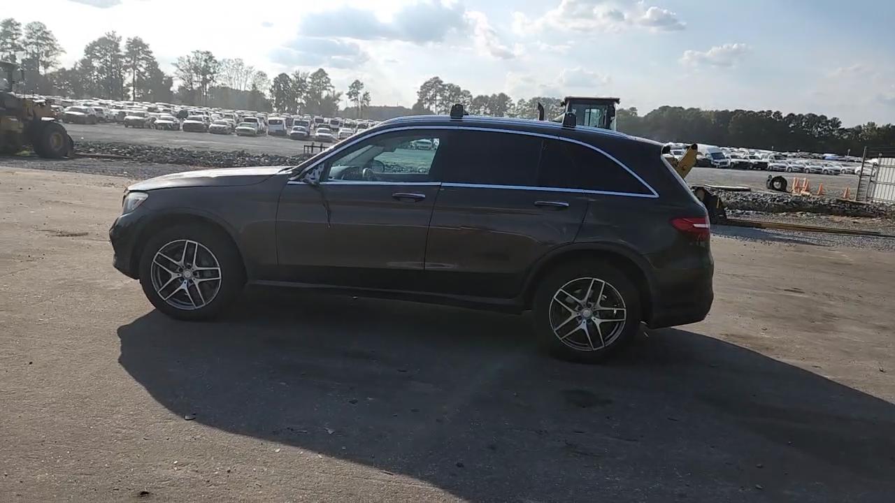 Фото: WDC0G4KB2GF114472