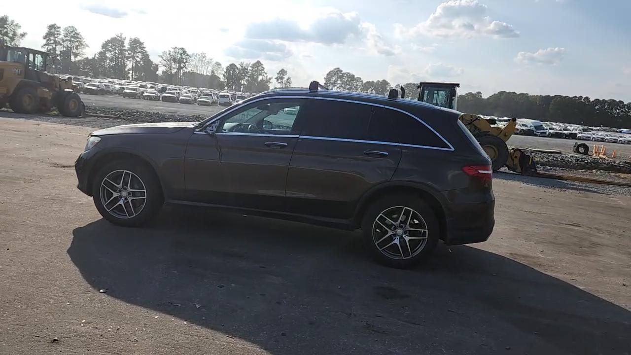 Фото: WDC0G4KB2GF114472