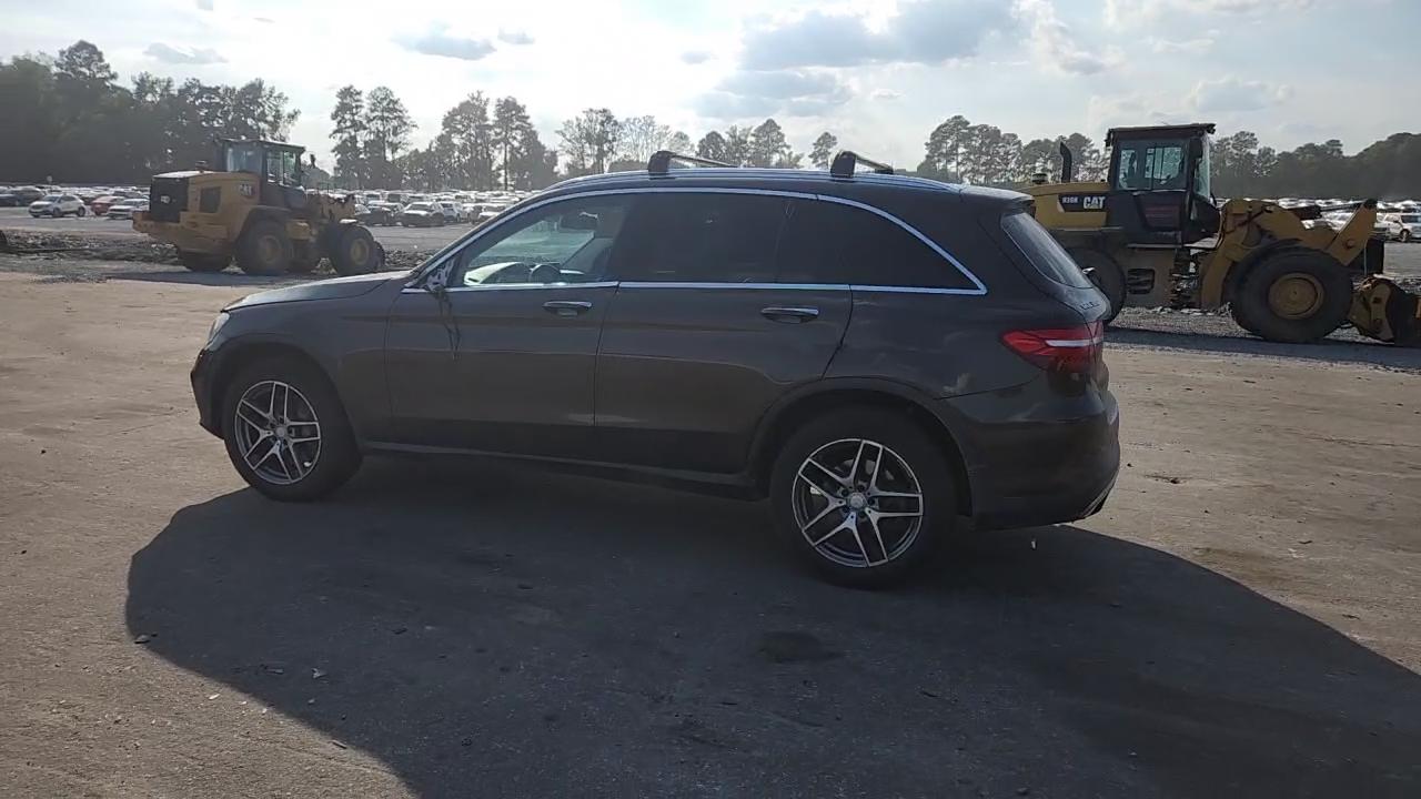 Фото: WDC0G4KB2GF114472