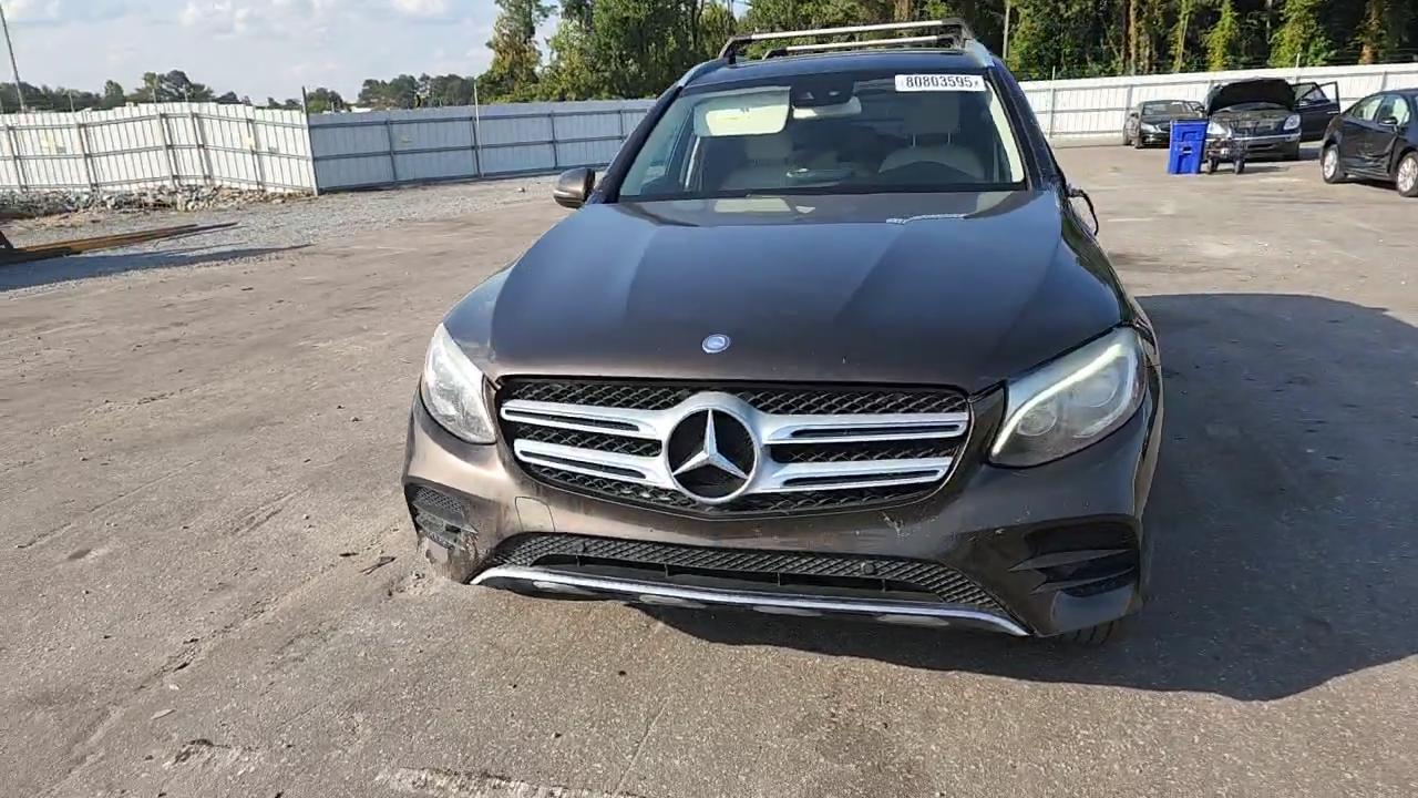 Фото: WDC0G4KB2GF114472