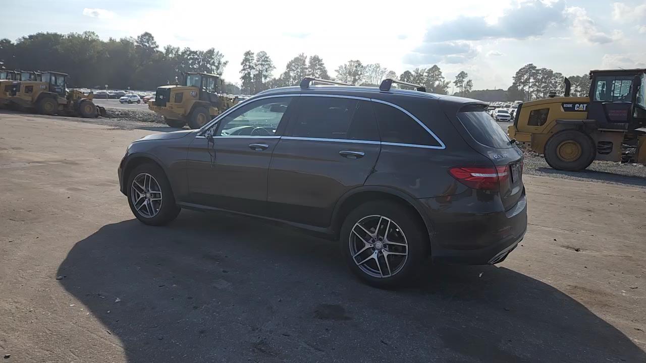 Фото: WDC0G4KB2GF114472